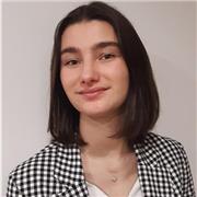 Tutrice d'aide aux devoirs pour des collégiens